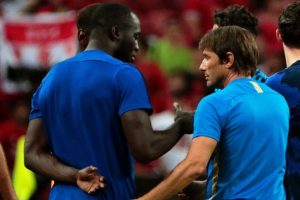 Lukaku nổi loạn, ngay lập tức nhận án phạt 1 Lukaku liên tiếp gây loạn để được ra đi