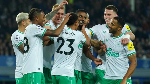 Newcastle United chỉ còn cách Champions League một trận thắng