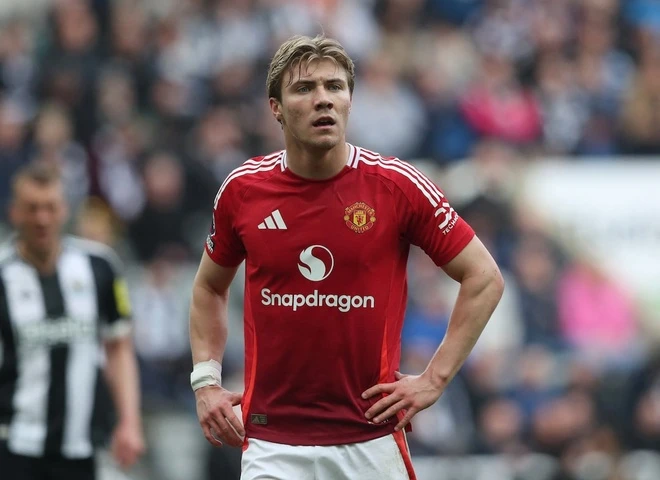 Manchester United không thể gọi Rasmus Hojlund trở lại